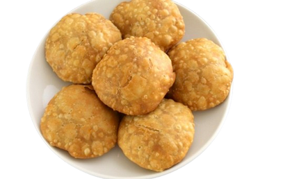 Moong Dal Kachori (3 Pieces)